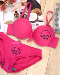 Giải đáp: Đàn ông thích phụ nữ mặc đồ lót màu gì?